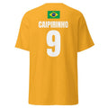Gelbes WM T-Shirt für Brasilien, Rückseite frei mit Name & Nummer CAIPIRINHO 9 und Brasilien-Flagge.
