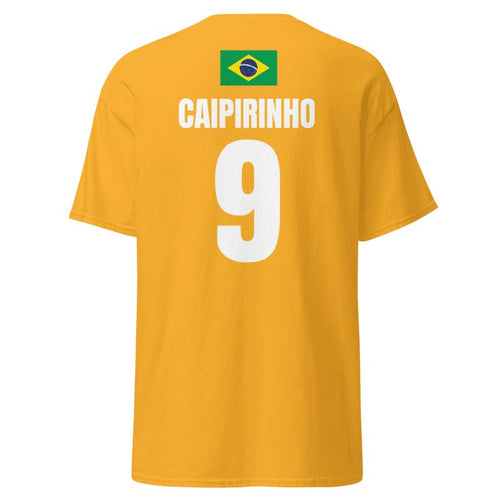 Gelbes WM T-Shirt für Brasilien, Rückseite frei mit Name & Nummer CAIPIRINHO 9 und Brasilien-Flagge.