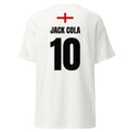 Rückseite eines weißen Shirts für England mit „JACK COLA“ und Nummer 10, Flagge am Kragenbereich, Sauftrikot