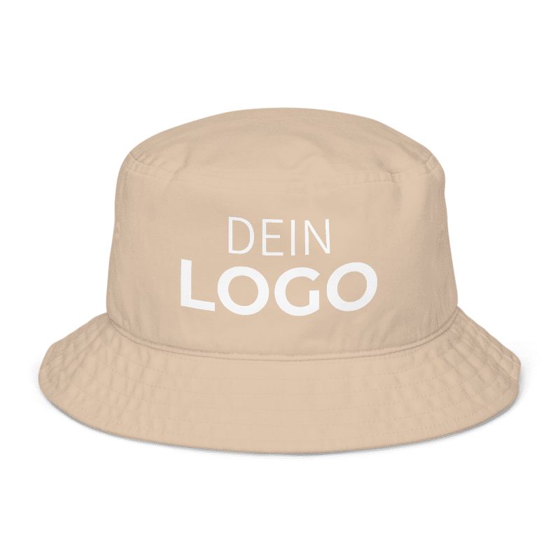 Beiger Fischerhut mit rundem „DEIN LOGO“-Patch, freigestellte Frontansicht – Fischerhut mit Logo