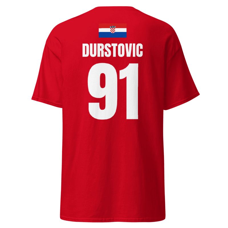 Rotes WM T-Shirt für Kroatien, Rückseite frei mit Name & Nummer DURSTOVIC 91 und Kroatien-Flagge.