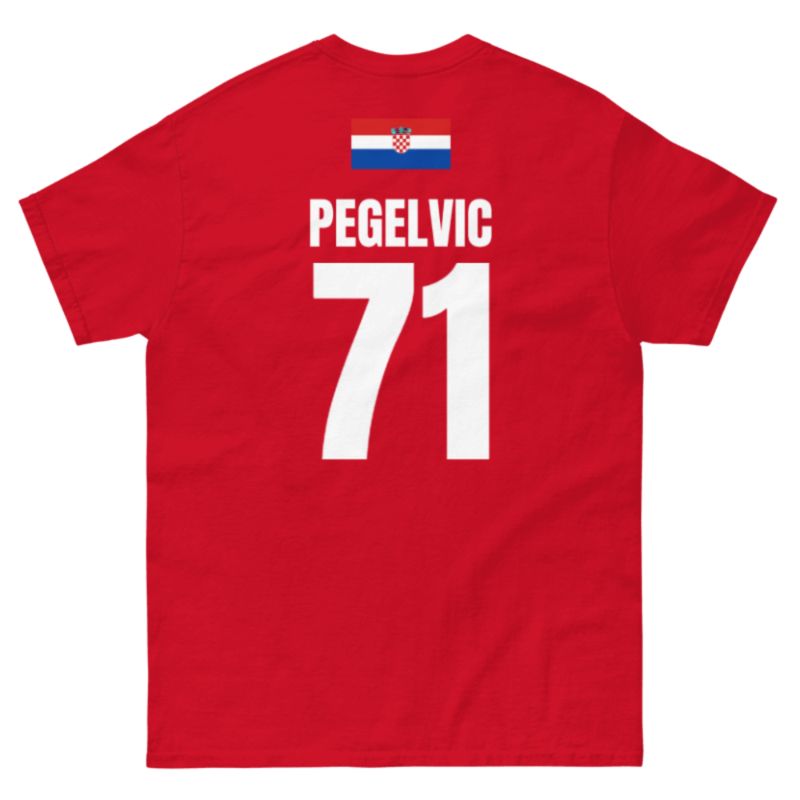 Rotes WM T-Shirt für Kroatien, Rückseite frei mit Schriftzug PEGELVIC 71 und Kroatien-Flagge.
